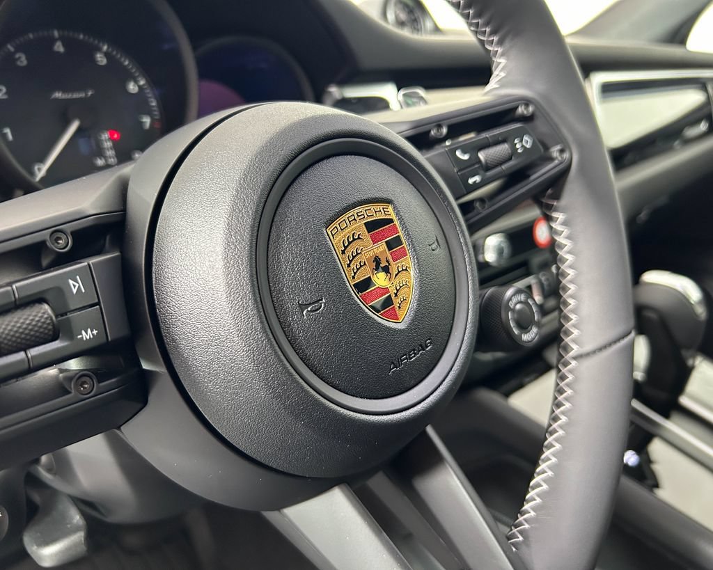 New 2026 Porsche Macan Turbo AWD/4WD image 18