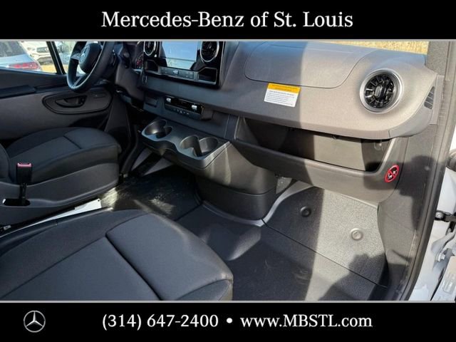 New 2026 Mercedes-Benz Sprinter 2500 image 9