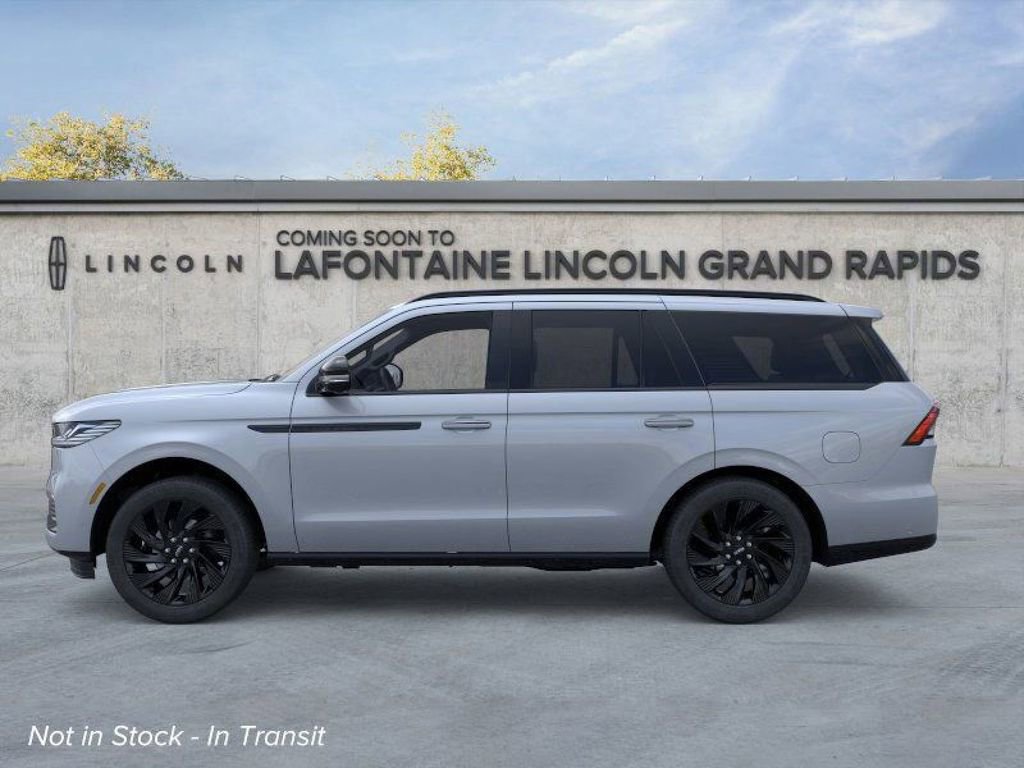 New 2025 Lincoln Navigator Reserve w/ Jet Appearance Package image 3
