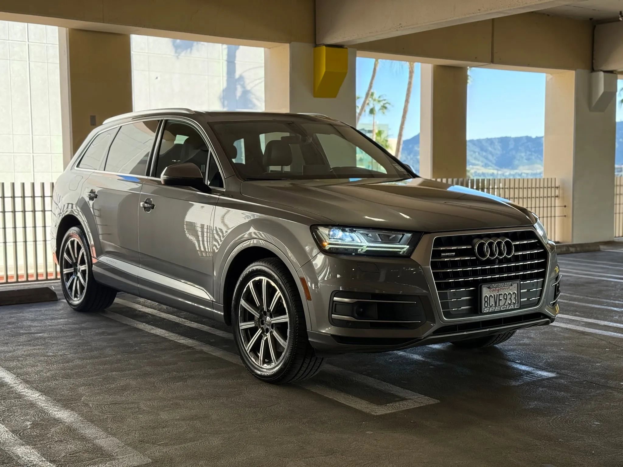 Used 2018 Audi Q7 3.0T Premium Plus w/ Premium Plus Package AWD/4WD image 4