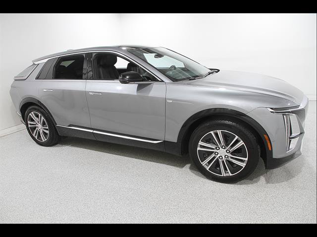 Certified 2024 Cadillac Lyriq Luxury AWD/4WD image 1