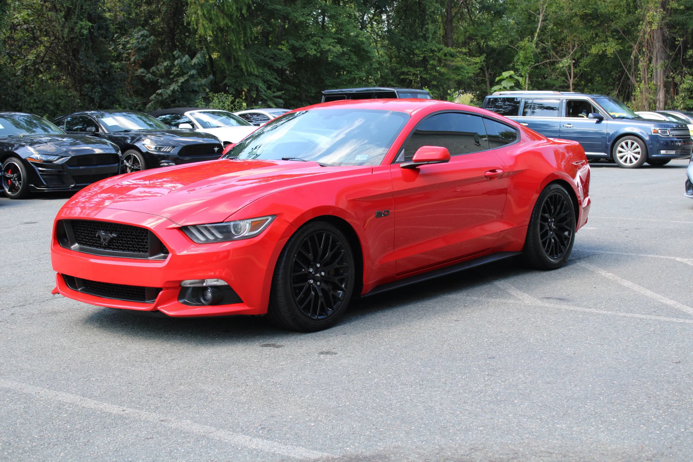Used 2017 Ford Mustang GT w/ GT Performance Package RWD image 4