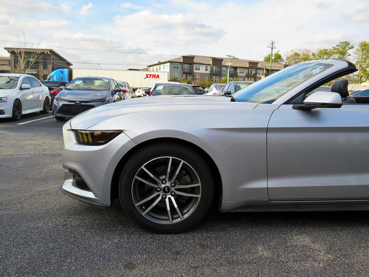 Used 2017 Ford Mustang Premium image 40
