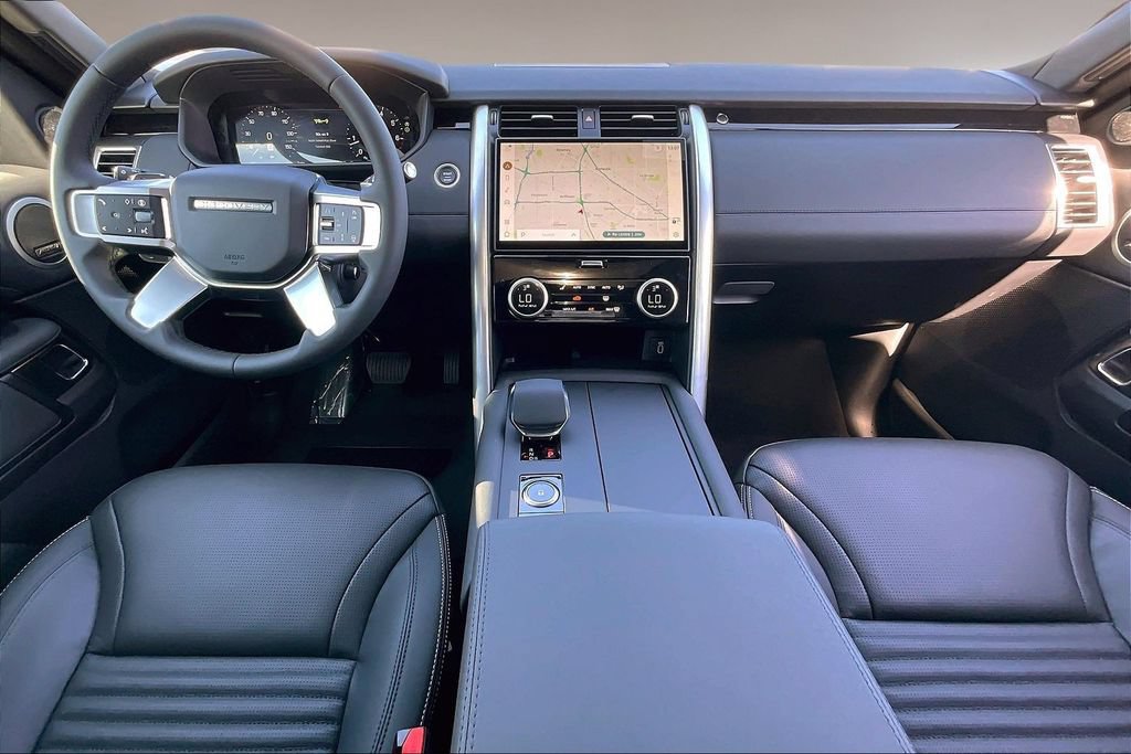 New 2026 Land Rover Discovery S AWD/4WD image 5