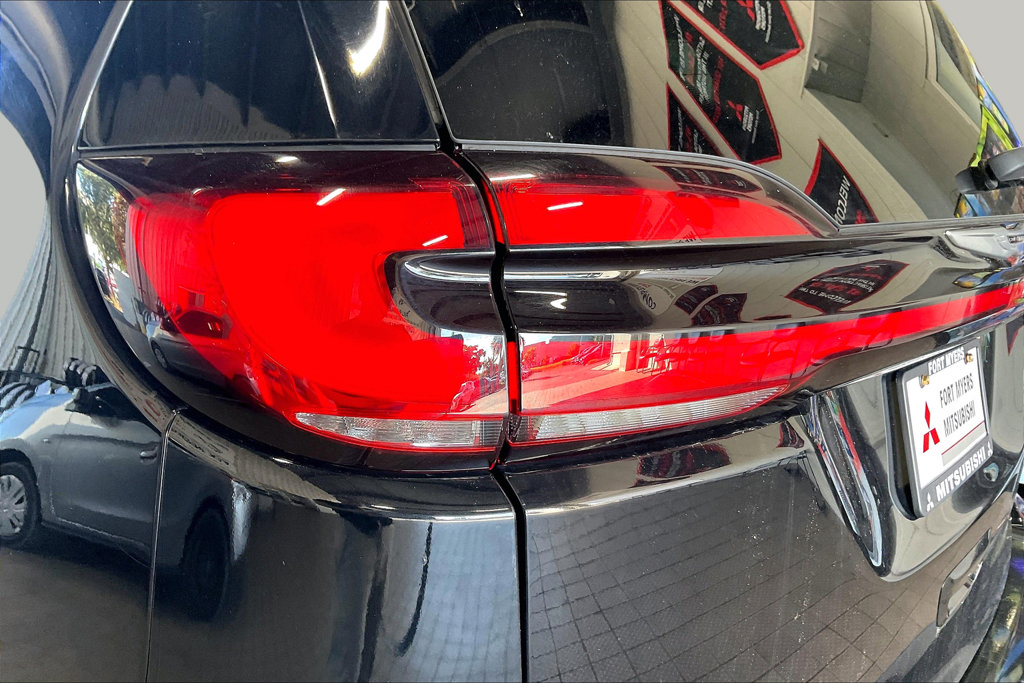 Used 2024 Chrysler Pacifica Touring-L FWD image 19