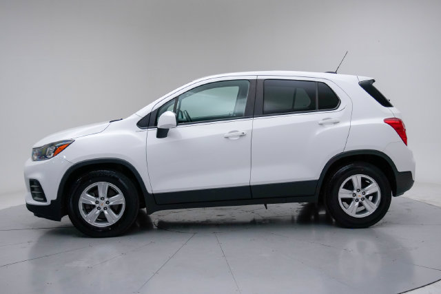 Used 2020 Chevrolet Trax LS w/ Tint and Cruise Package FWD image 2