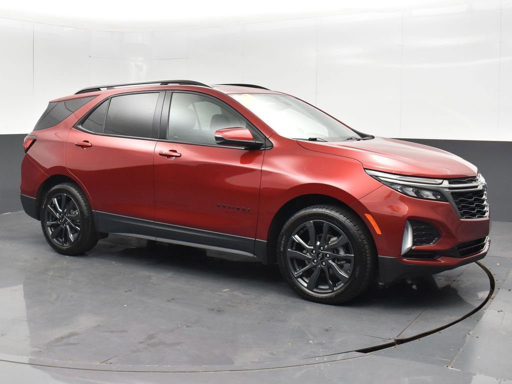 Used 2022 Chevrolet Equinox RS w/ RS Leather Package image 3