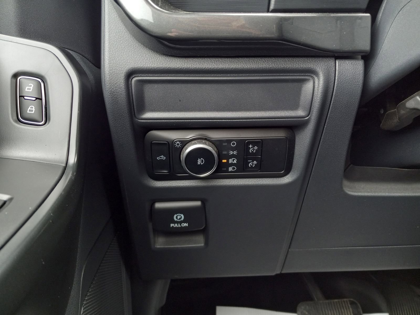 Used 2024 Ford F150 STX image 21