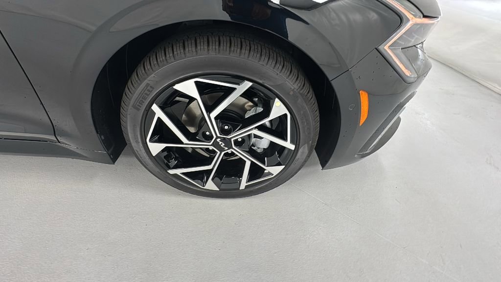 New 2025 Kia K5 EX image 9