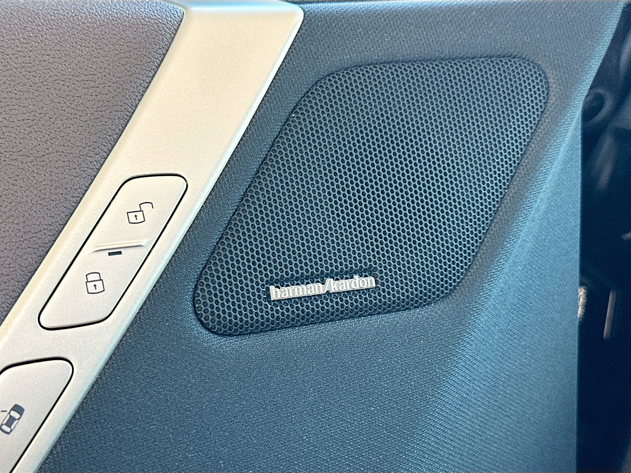 Certified 2023 BMW iX xDrive50 w/ Ultimate Package 2 image 19