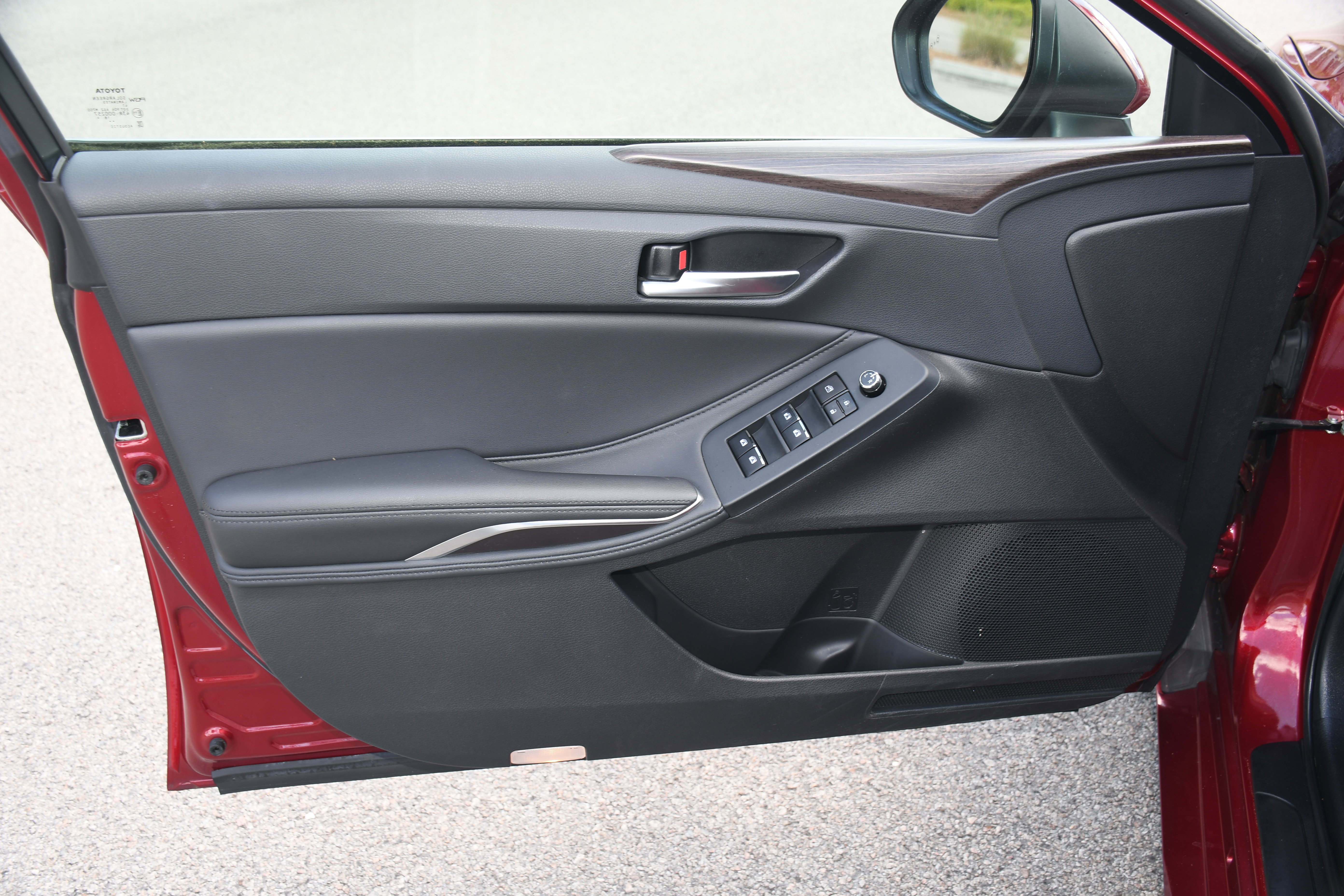 Used 2019 Toyota Avalon XLE w/ Moonroof Package FWD image 10