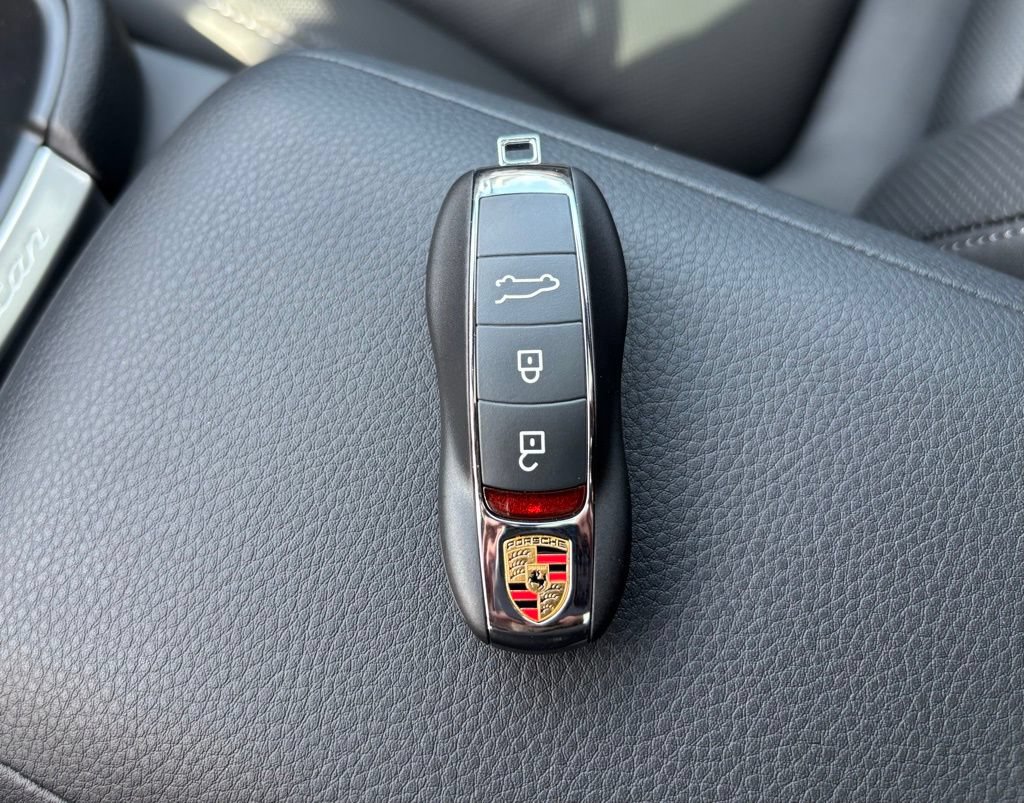 New 2026 Porsche Macan AWD/4WD image 31