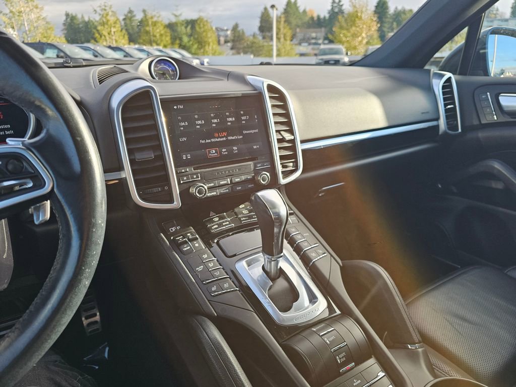 Used 2017 Porsche Cayenne S image 30