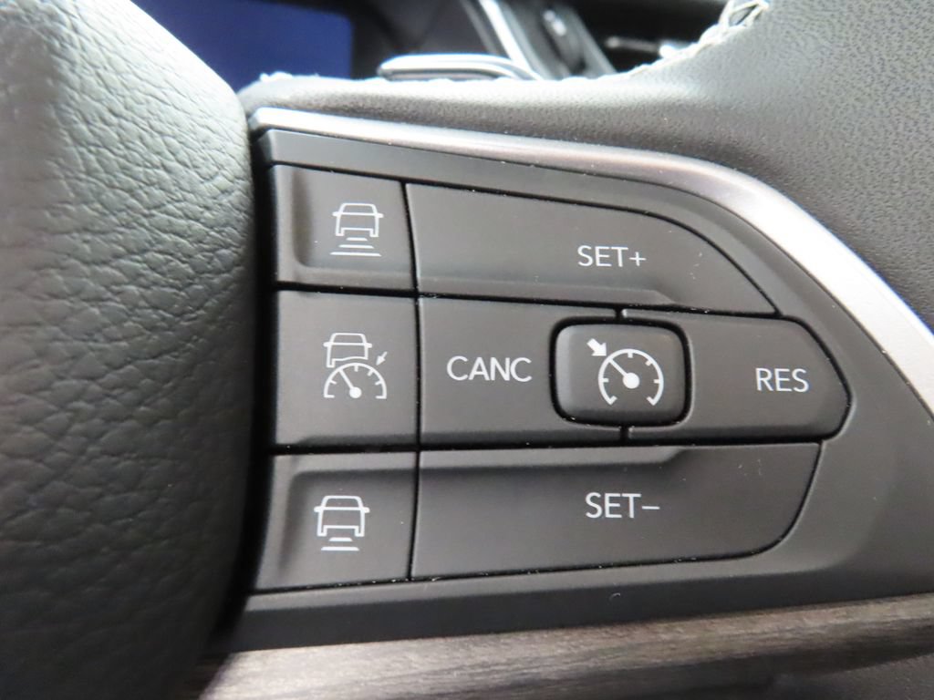 Used 2025 Jeep Grand Cherokee Limited w/ Luxury Tech Group II AWD/4WD image 49
