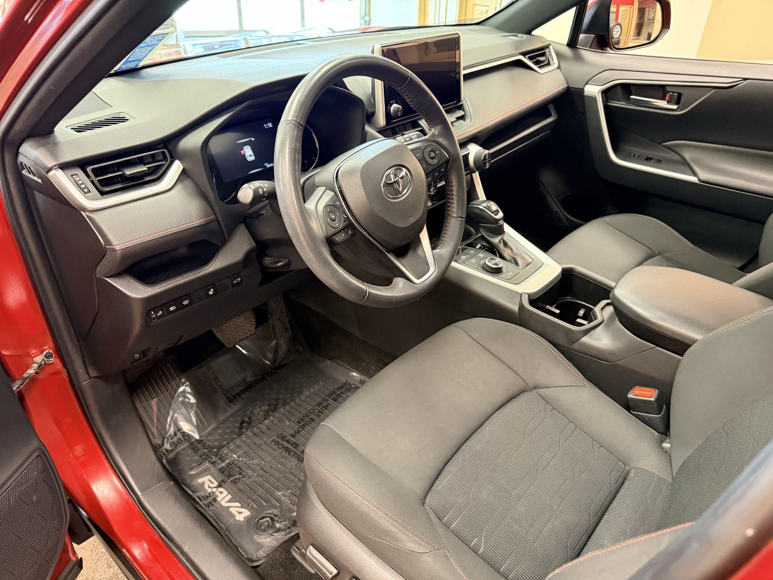 Used 2024 Toyota RAV4 SE w/ Weather & Moonroof Package AWD/4WD image 8