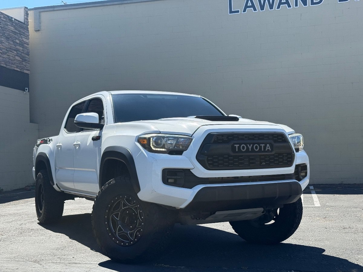 Used 2017 Toyota Tacoma TRD Pro AWD/4WD image 2