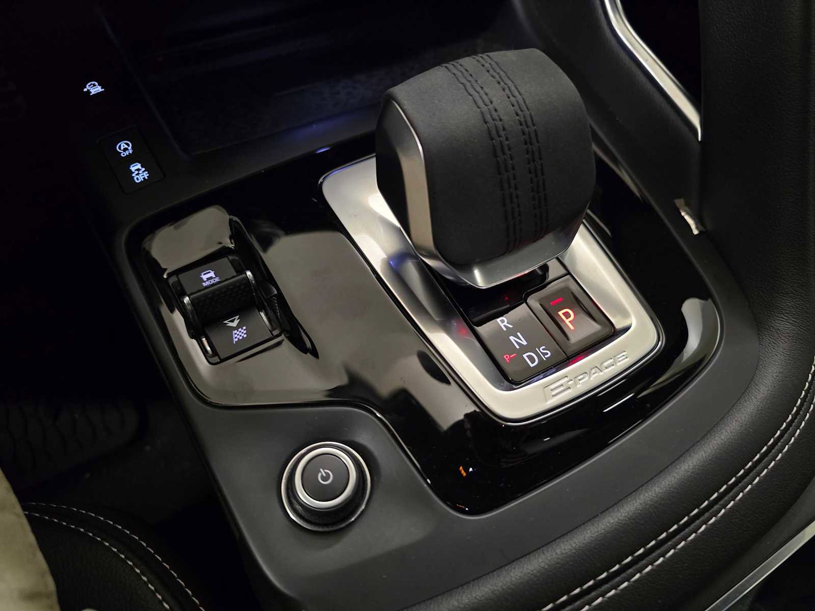 Used 2024 Jaguar E-PACE R-Dynamic SE image 36