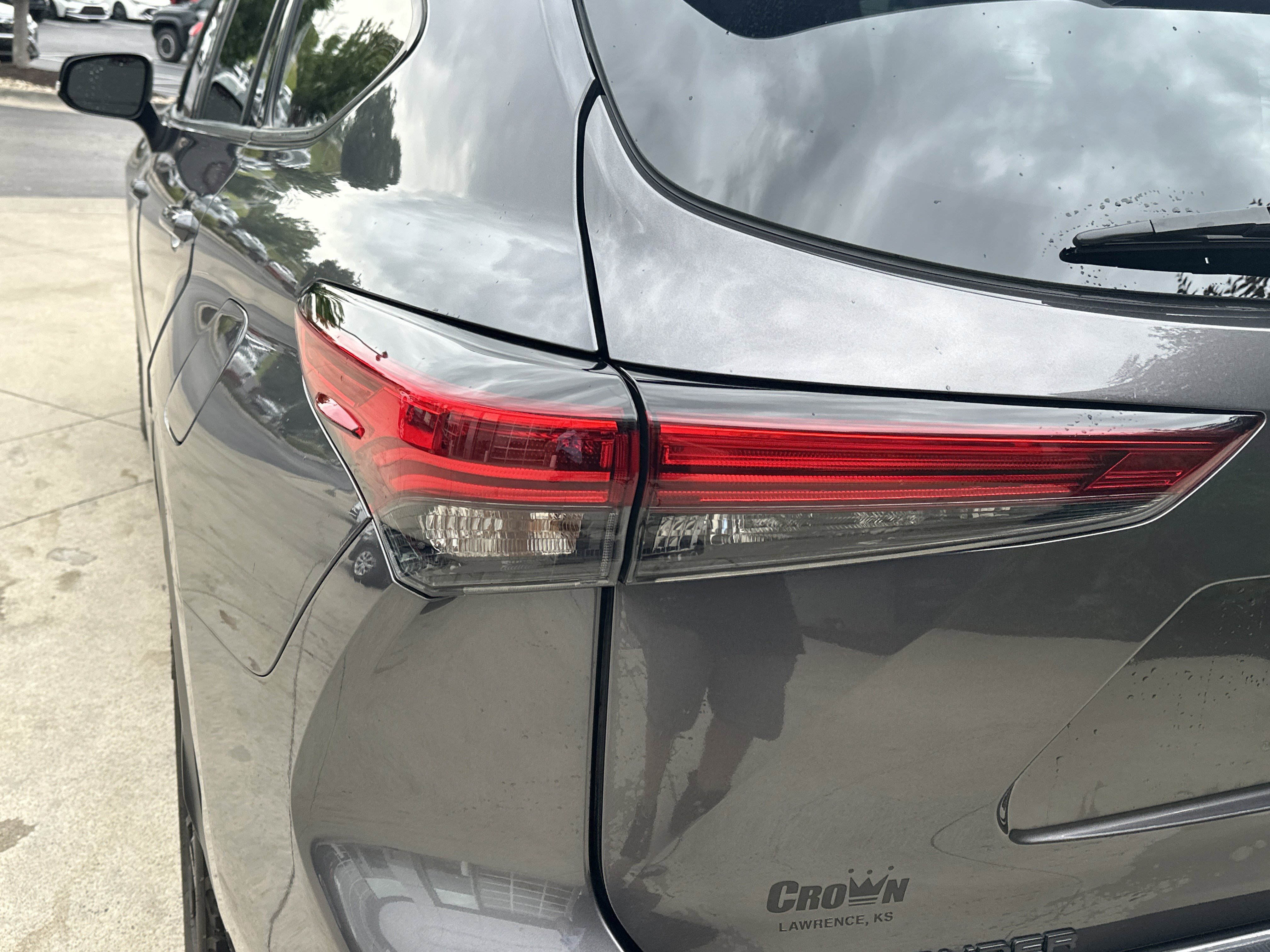 Used 2023 Toyota Highlander XSE AWD/4WD image 11