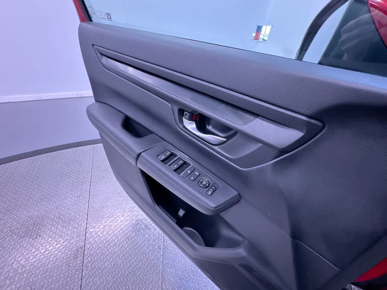 Used 2025 Honda CR-V LX image 29