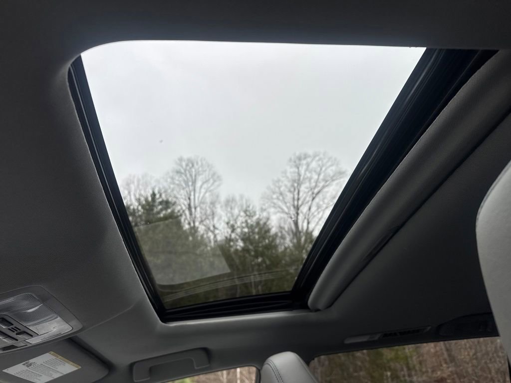 Used 2019 Toyota Highlander Limited image 21