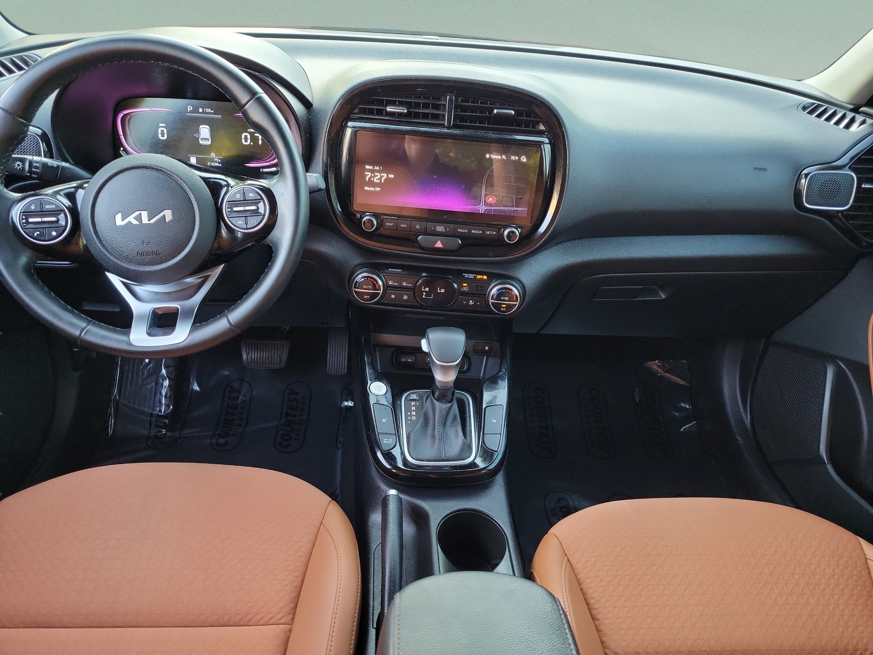 Used 2024 Kia Soul EX w/ Option Group 015 FWD image 10