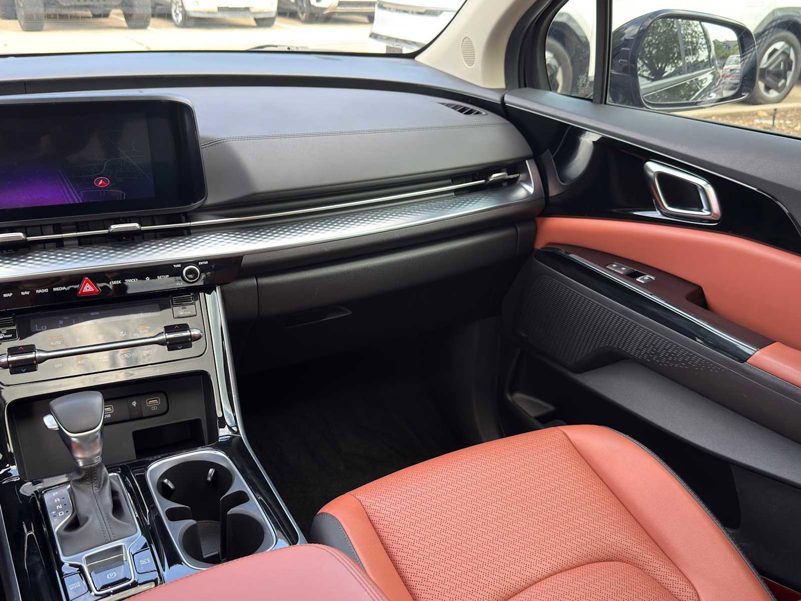 Used 2024 Kia Carnival SX Prestige FWD image 23