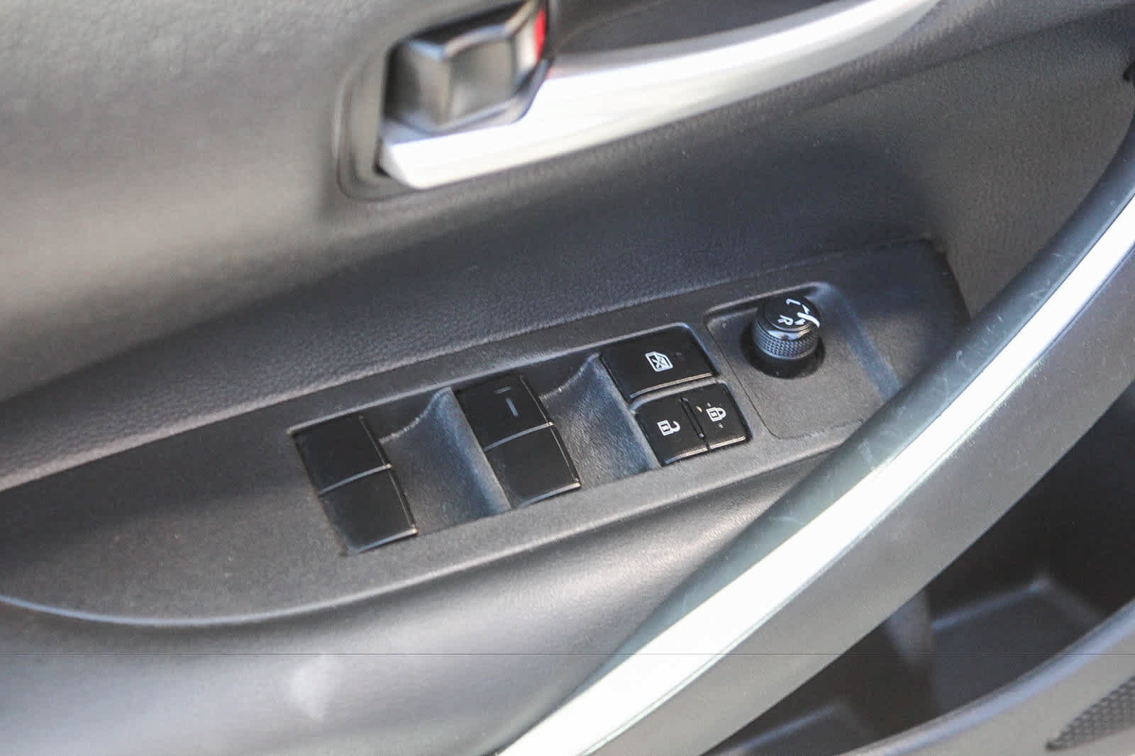 Used 2022 Toyota Corolla SE FWD image 26
