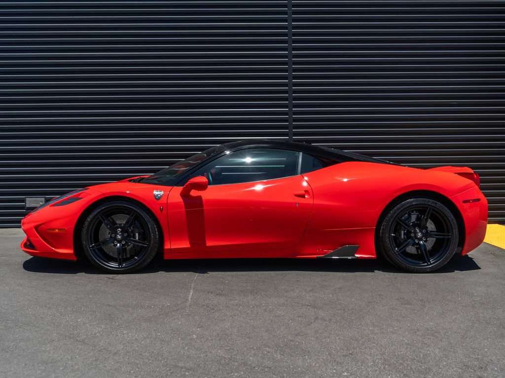 Used 2015 Ferrari 458 Speciale Coupe RWD image 2