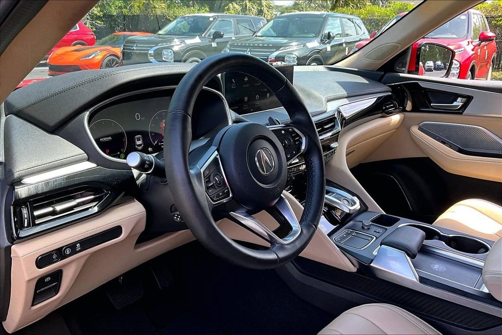 Used 2022 Acura MDX FWD image 17