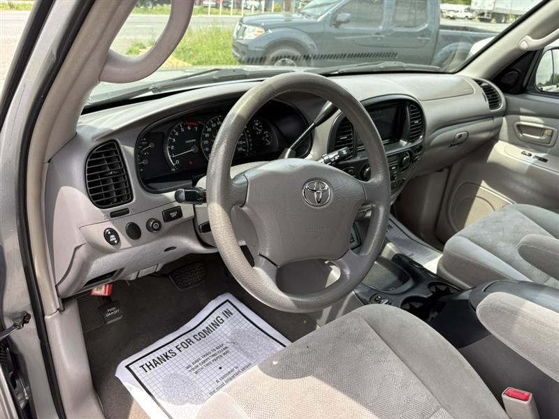 Used 2005 Toyota Sequoia SR5 AWD/4WD image 9