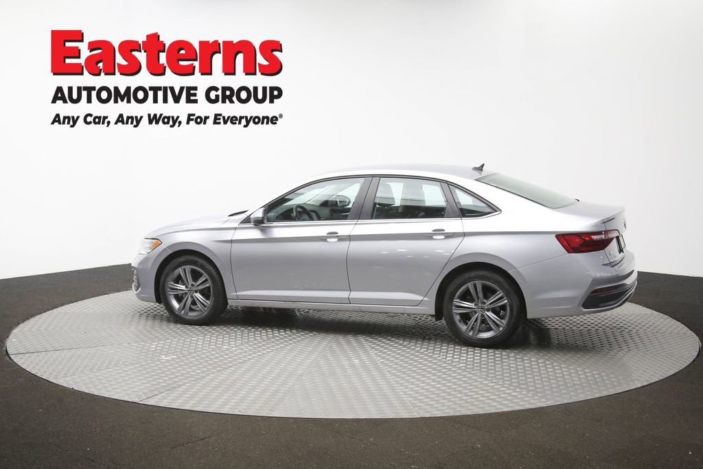 Used 2024 Volkswagen Jetta SE FWD image 60