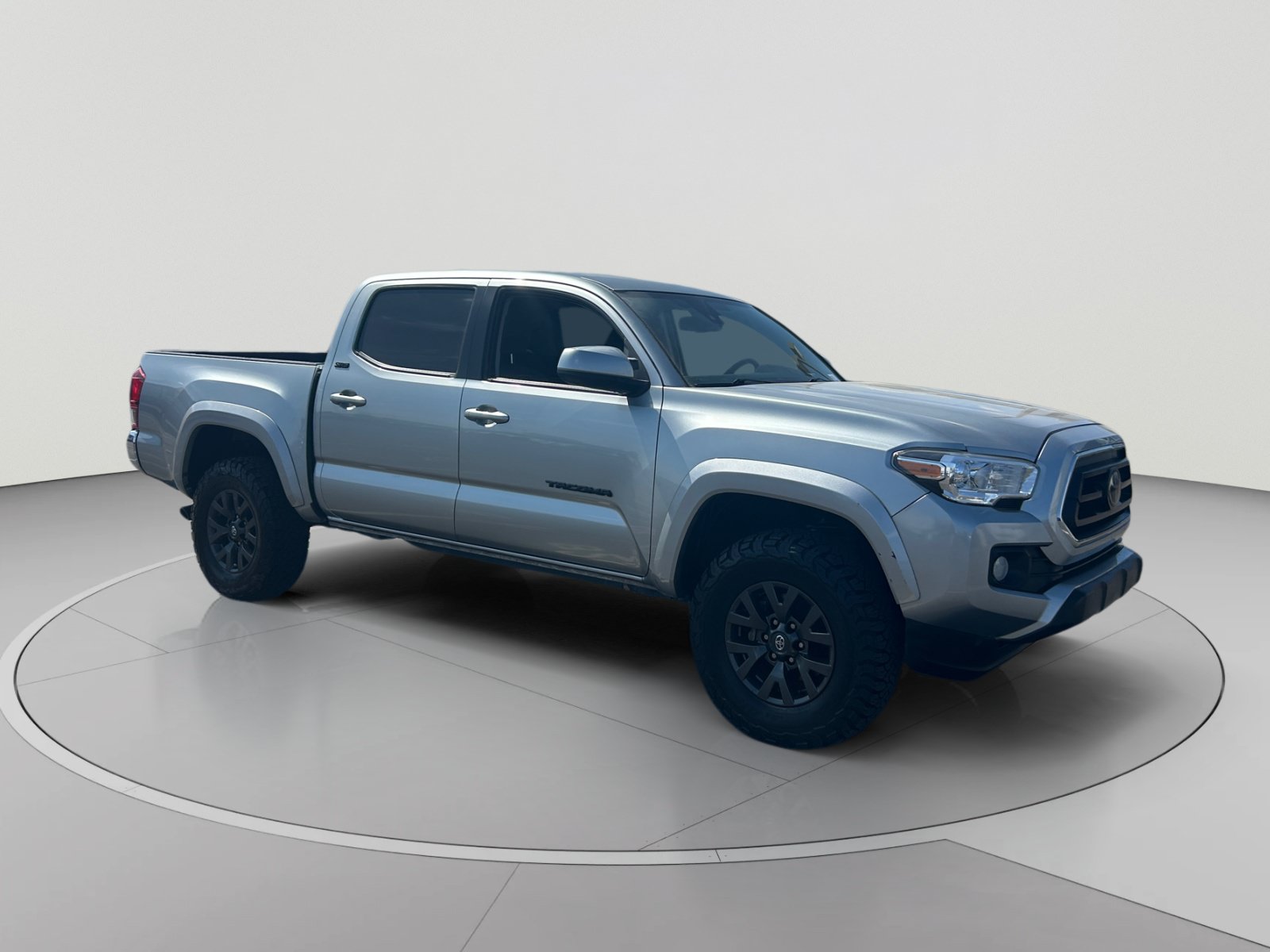 Used 2022 Toyota Tacoma SR5 RWD image 7