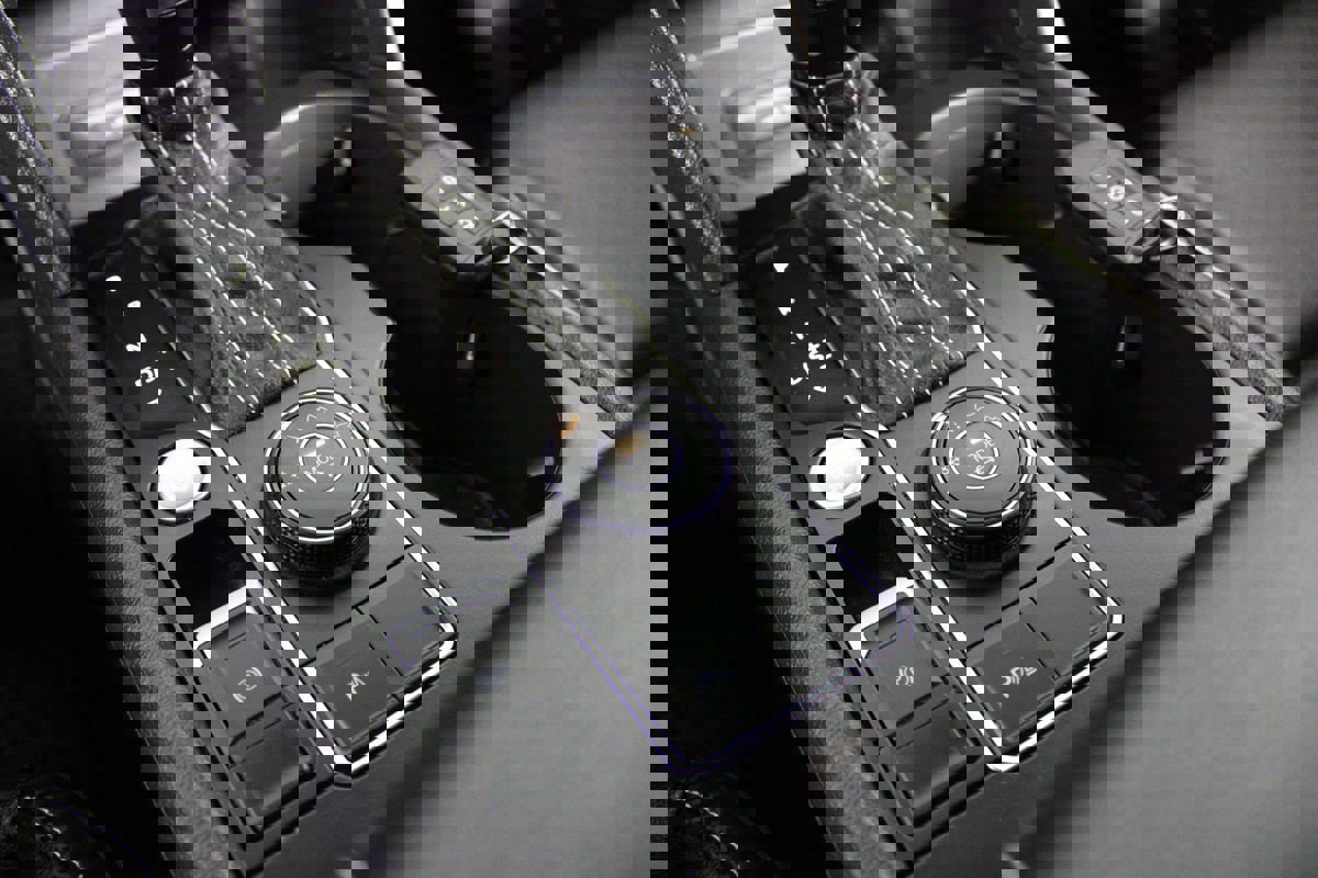 Used 2021 Volkswagen Atlas Cross Sport SE w/ Panoramic Sunroof Package image 21