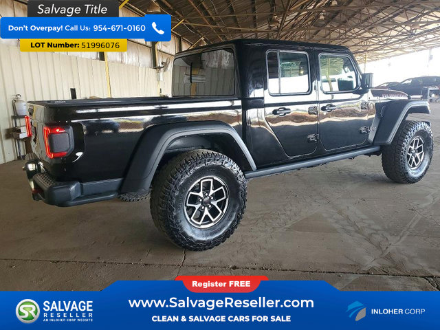 Used 2024 Jeep Gladiator Rubicon AWD/4WD image 4