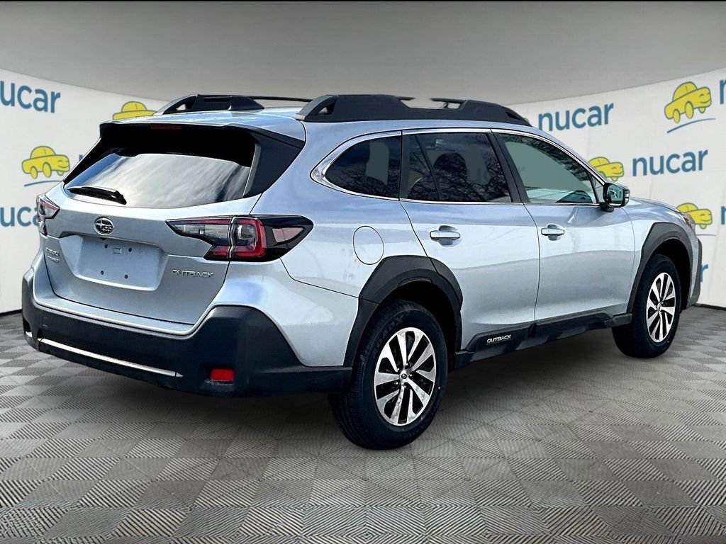 Used 2024 Subaru Outback Premium AWD/4WD image 6