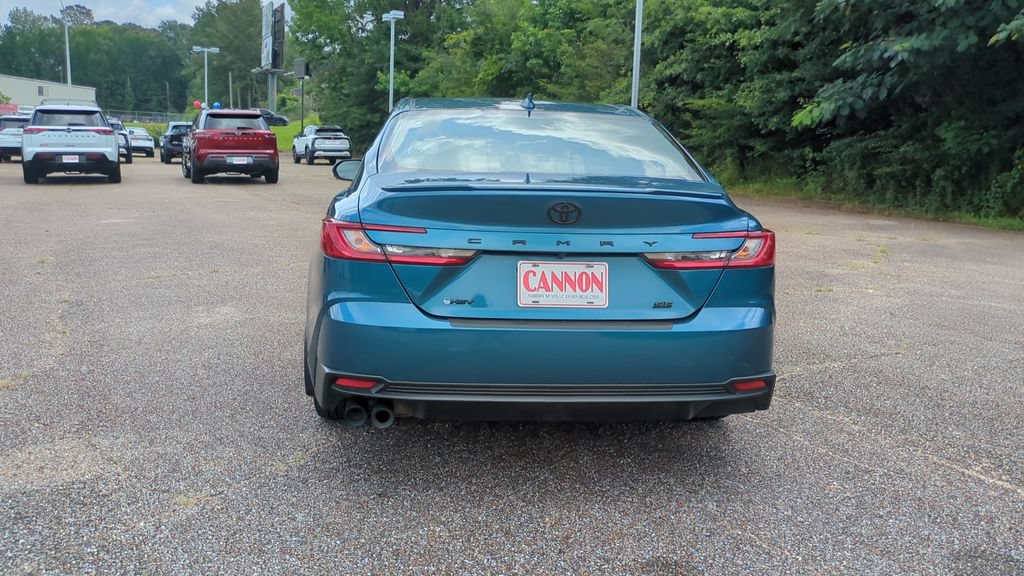 Used 2025 Toyota Camry SE w/ Convenience Package FWD image 6