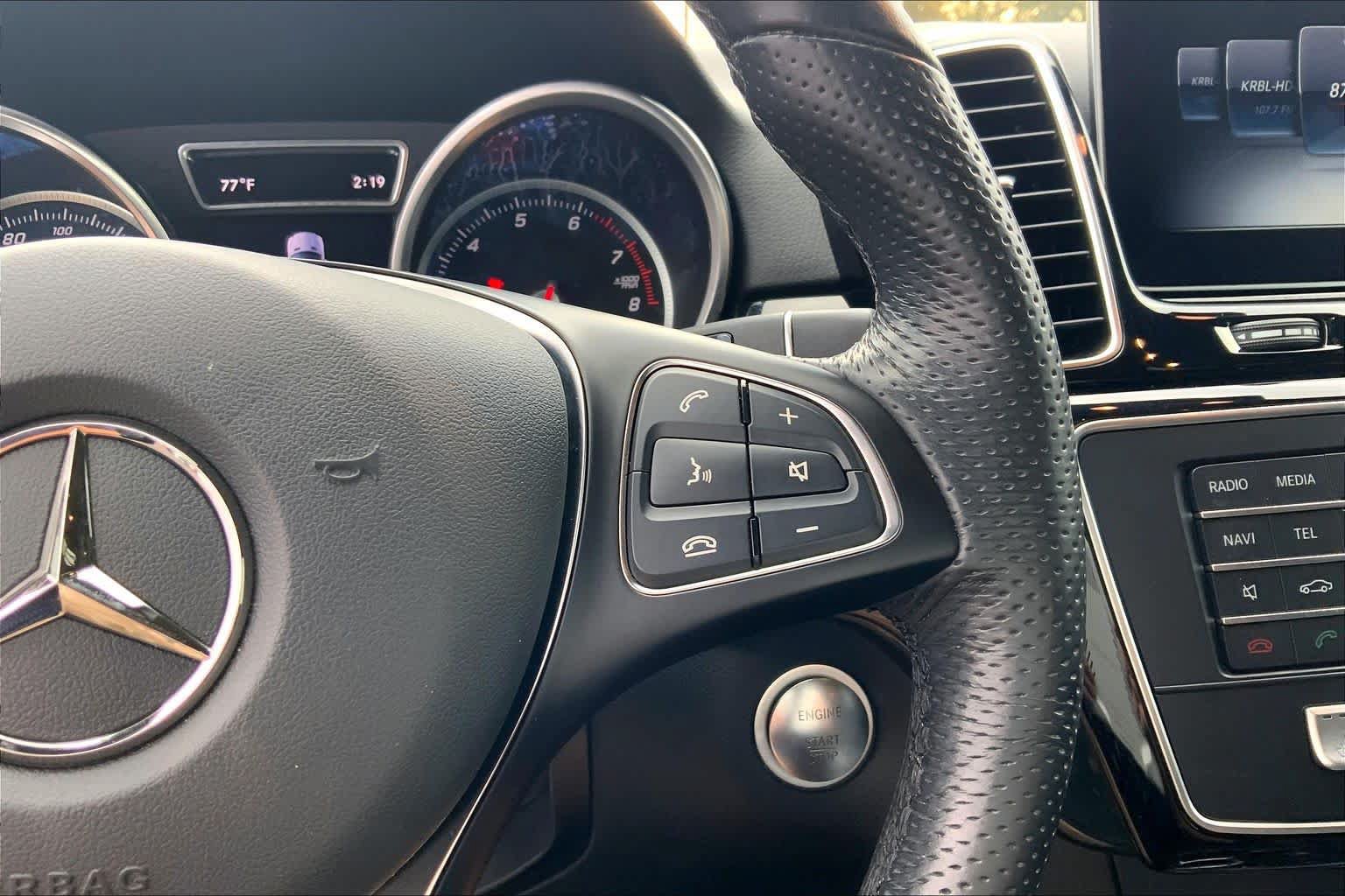Used 2019 Mercedes-Benz GLE 400 4MATIC image 25