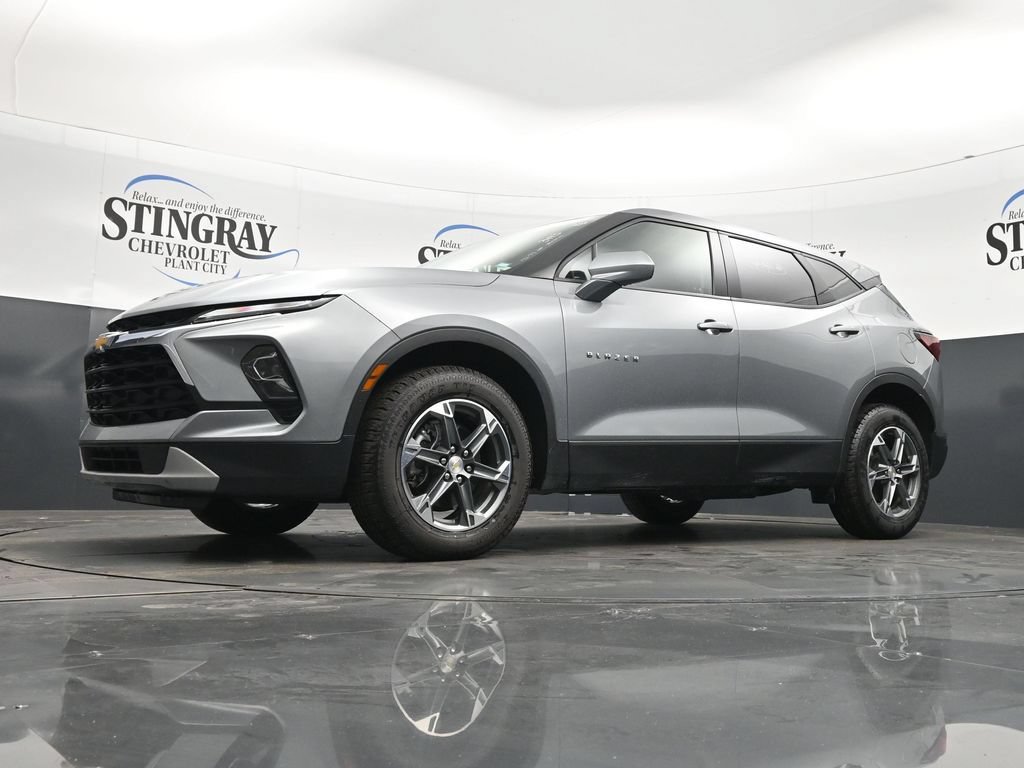Used 2025 Chevrolet Blazer LT FWD image 28