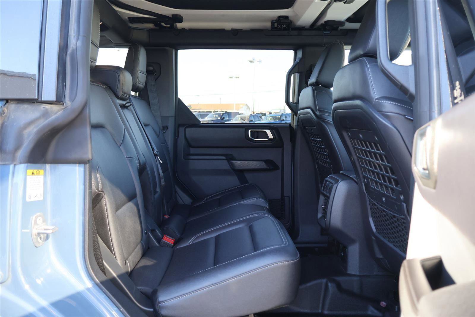 Used 2025 Ford Bronco Badlands image 33