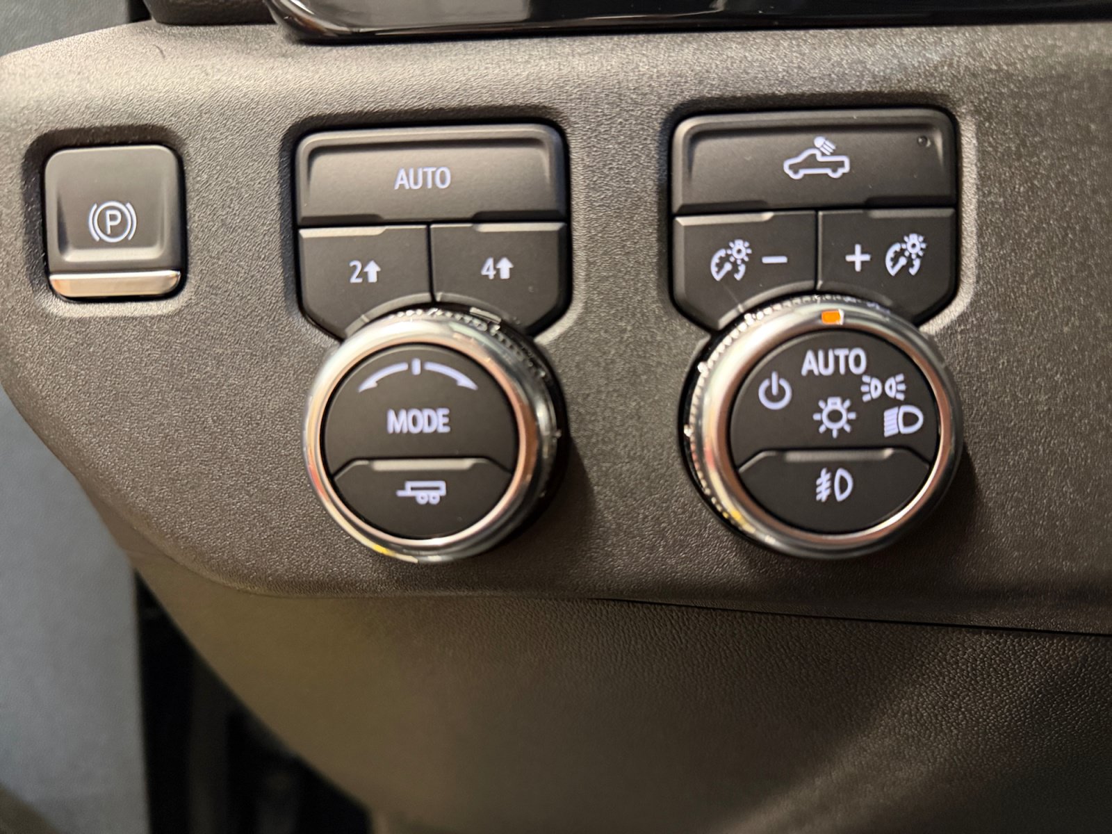 Used 2024 GMC Sierra 1500 Elevation AWD/4WD image 28