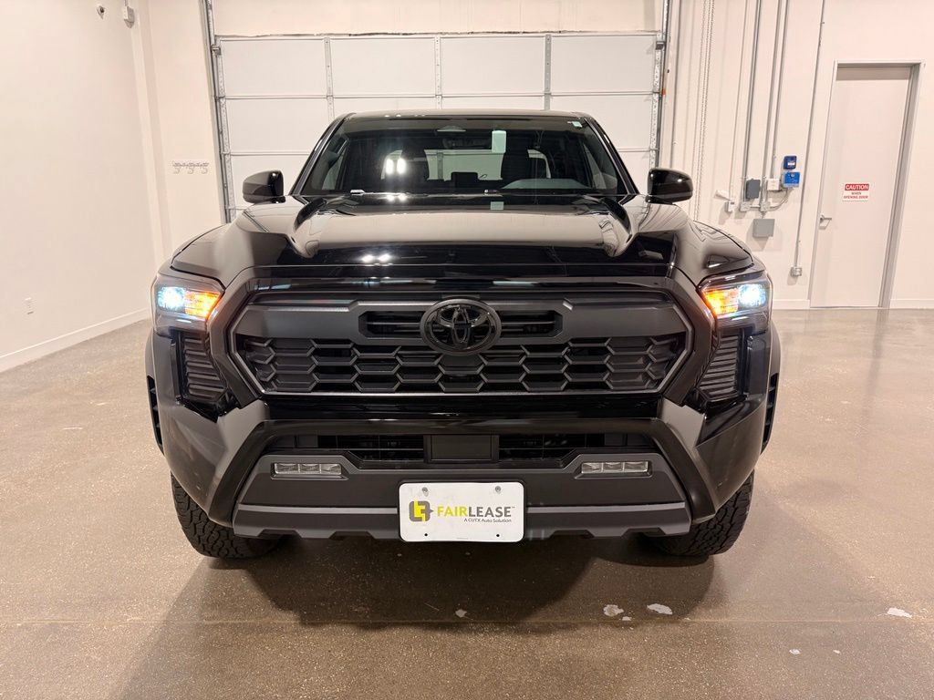 Used 2026 Toyota Tacoma TRD Off-Road AWD/4WD image 2