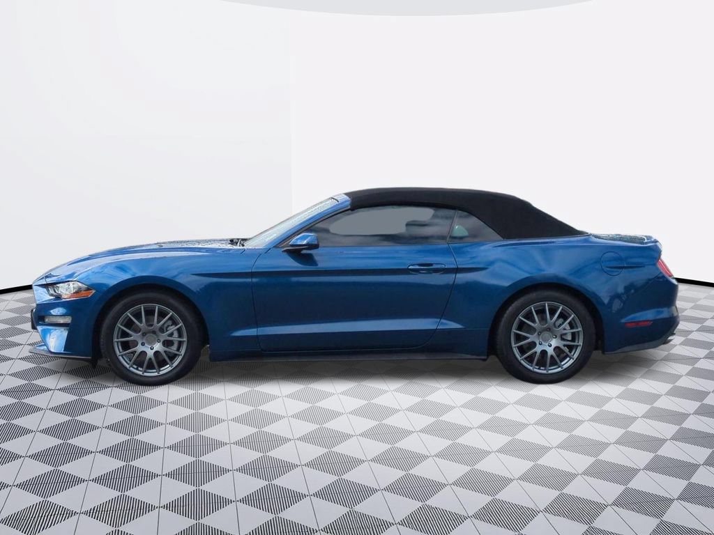 Used 2022 Ford Mustang Premium RWD image 3