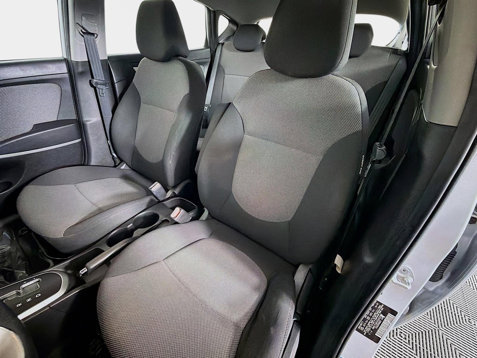 Used 2012 Hyundai Accent GS image 11