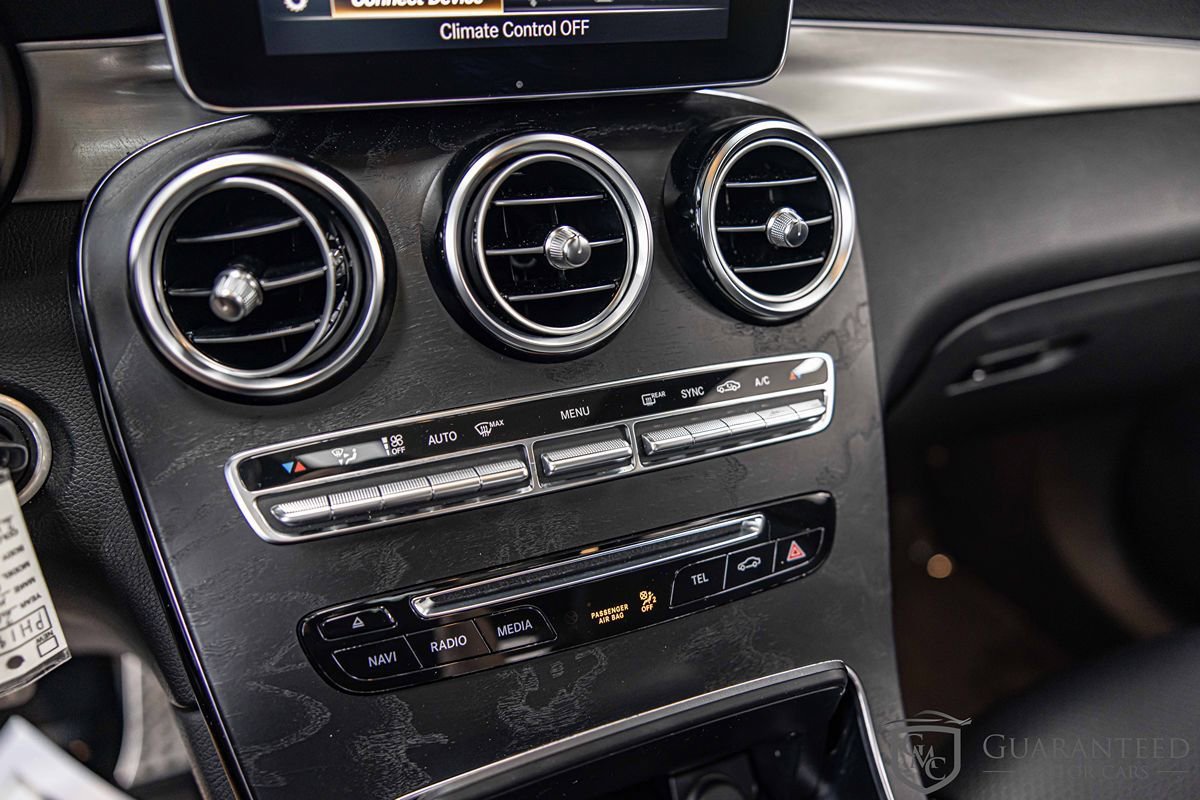Used 2019 Mercedes-Benz GLC 300 4MATIC w/ Multimedia Package image 30