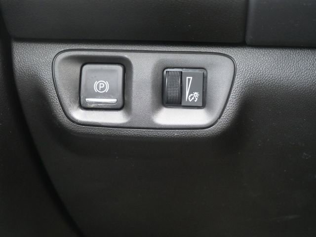 Used 2023 GMC Acadia SLT w/ Elevation Edition image 19