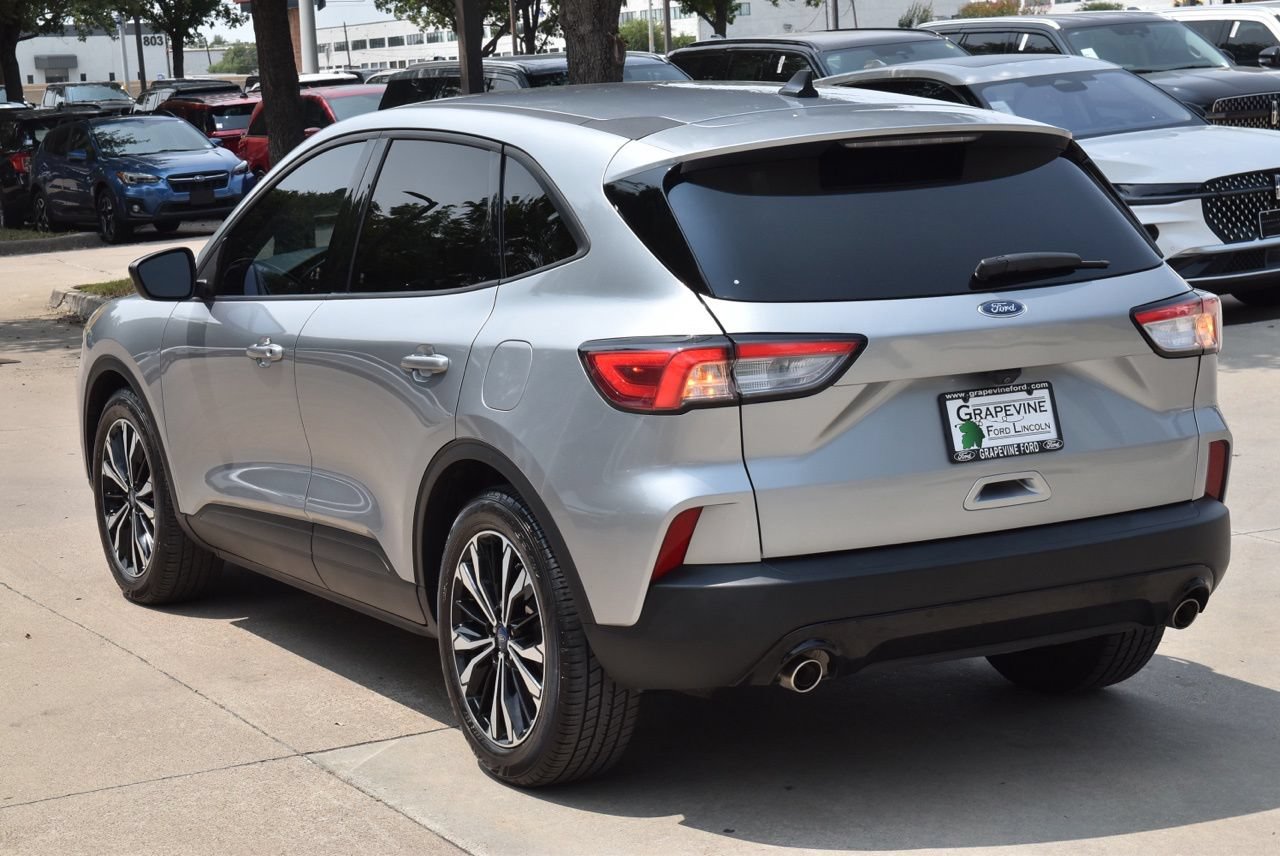 Used 2021 Ford Escape SE w/ SE Sport Appearance Package FWD image 10