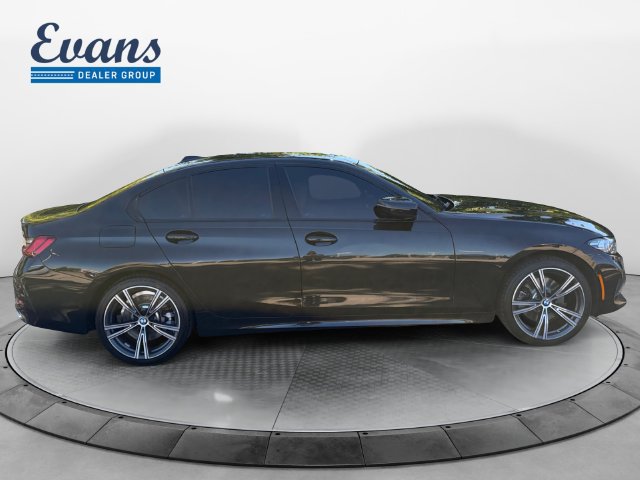 Used 2023 BMW 330i xDrive Sedan w/ Premium Package AWD/4WD image 9
