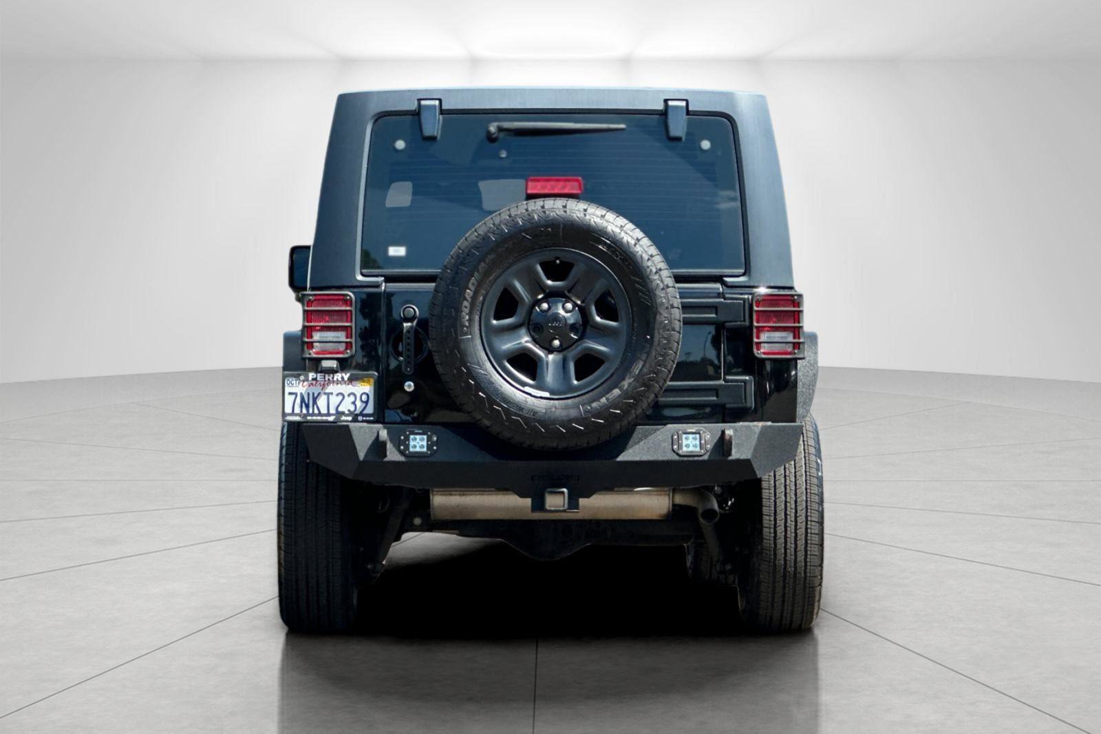 Used 2015 Jeep Wrangler Unlimited Sport w/ Connectivity Group image 4
