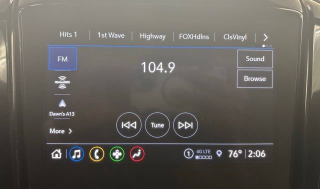 Used 2023 Chevrolet Traverse LT FWD image 32