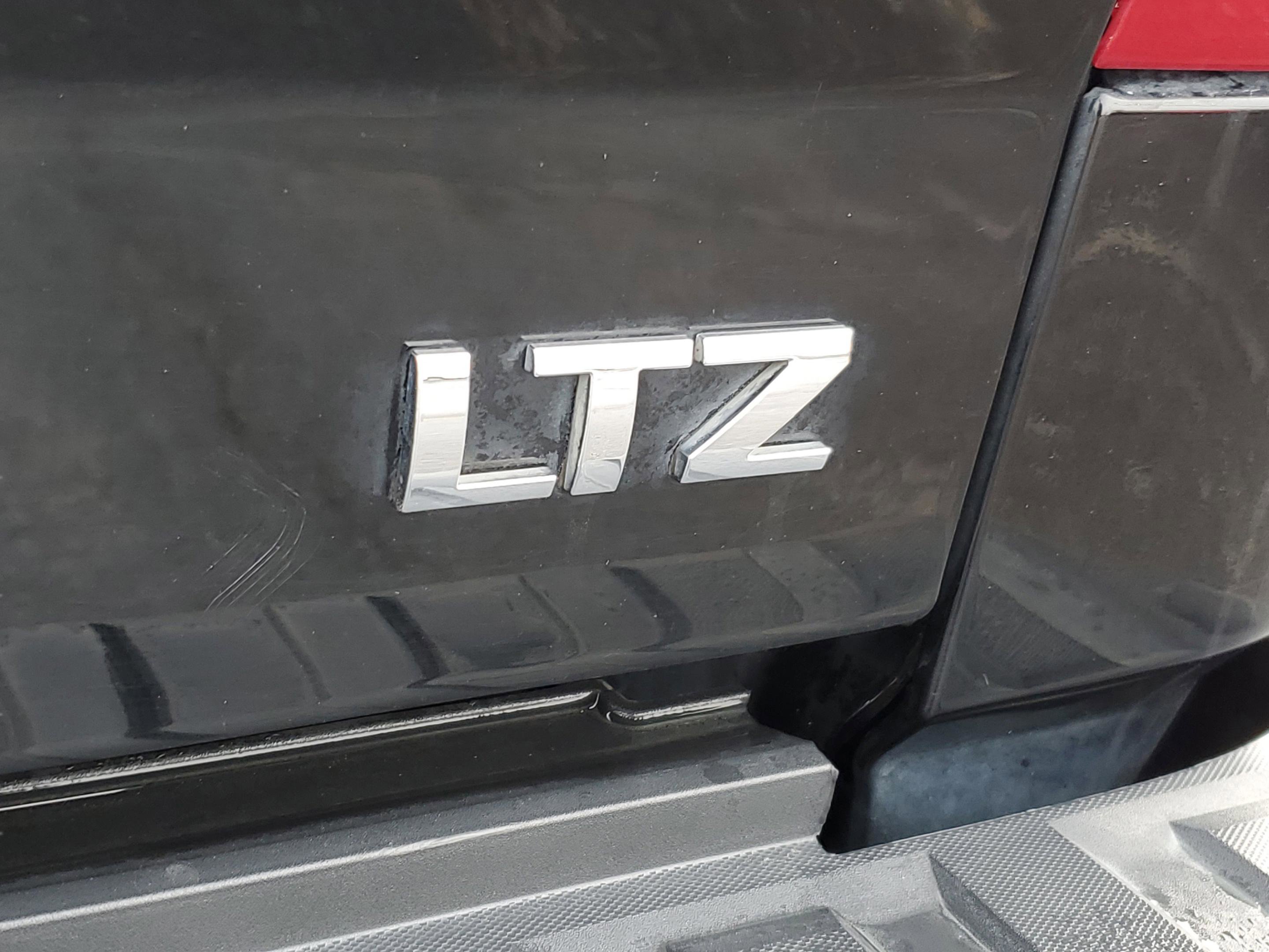 Used 2018 Chevrolet Silverado 1500 LTZ Z71 w/ LTZ Plus Package image 8